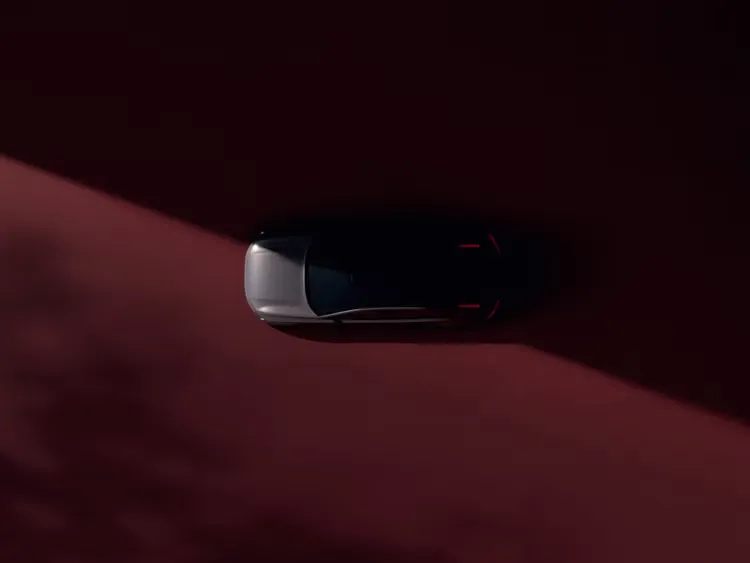 Sắp ra mắt: Volvo ES90 mới, chạy hoàn toàn bằng điện