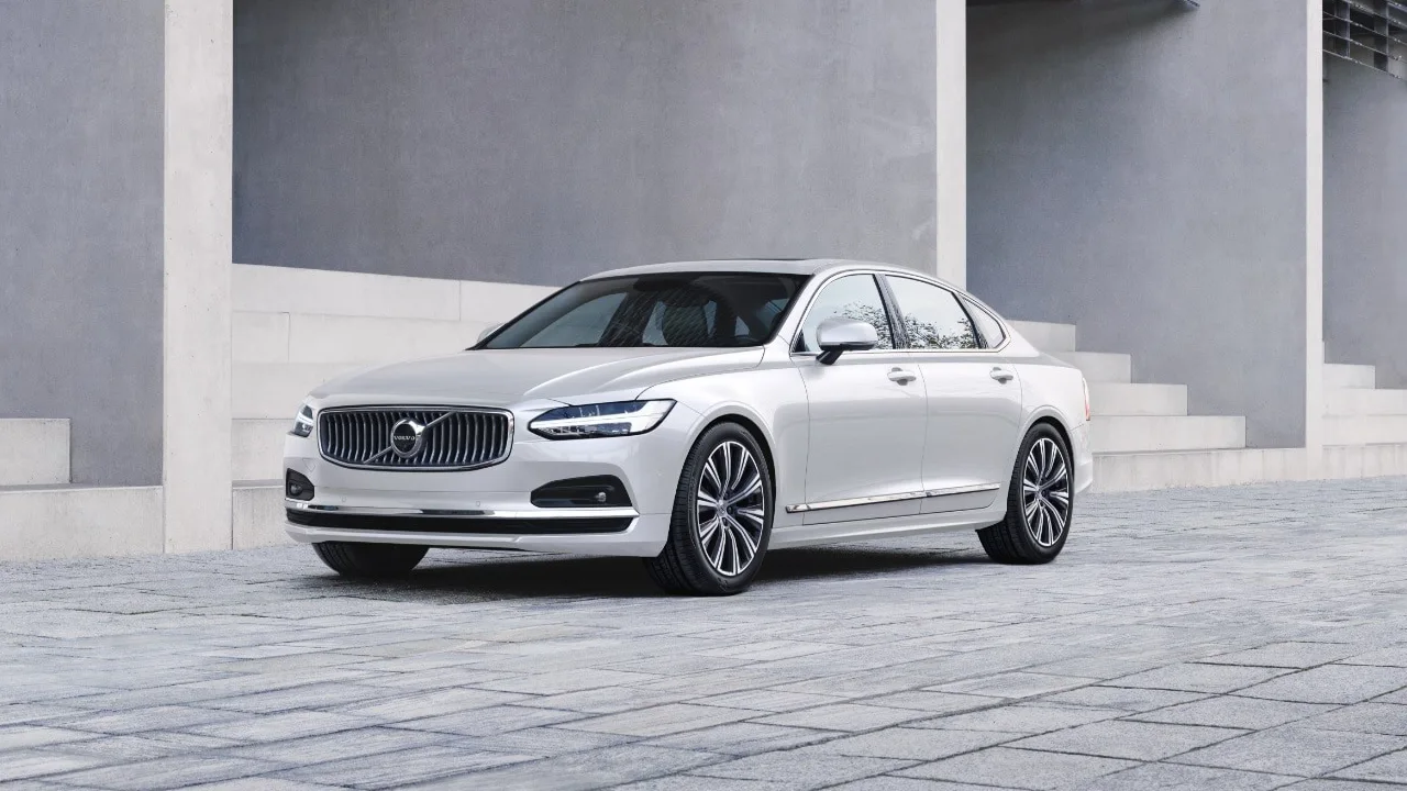 S90